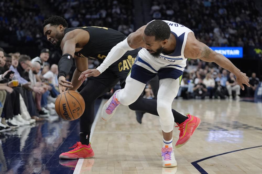 守回位偏慢 守回位偏慢